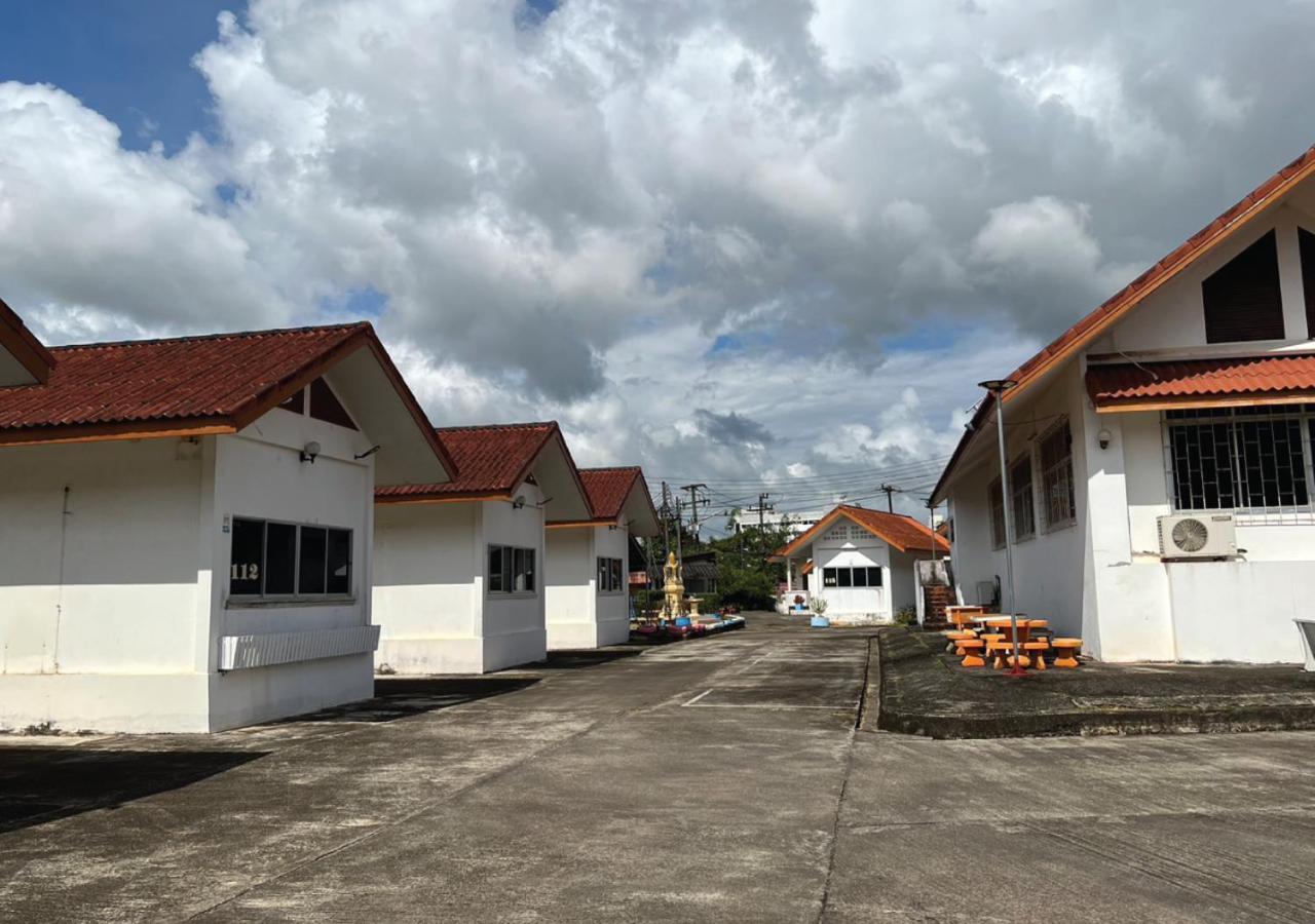 Chumphon Park Resort Exterior photo